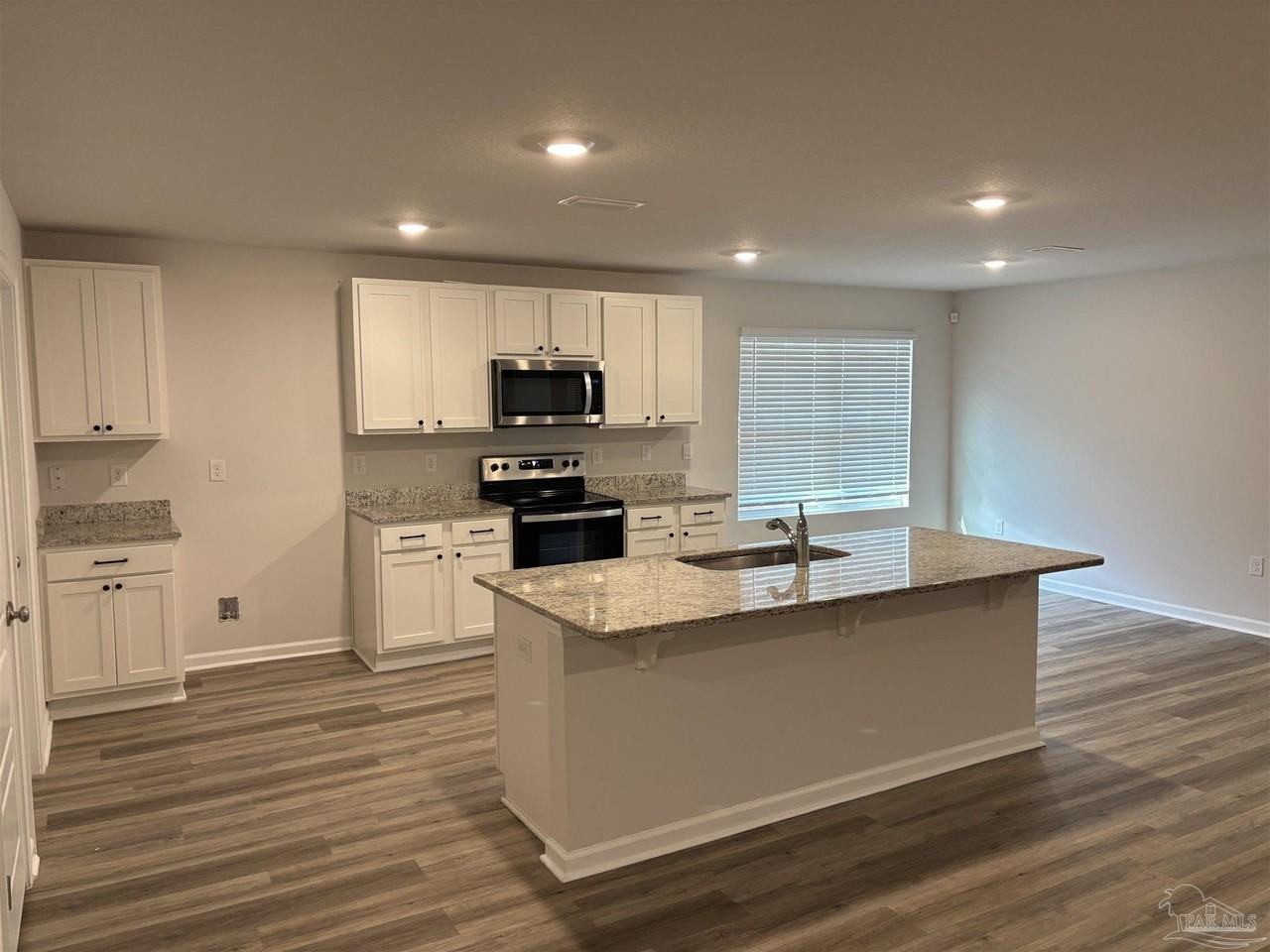 9728 Millee Loop - Photo 4 of 19