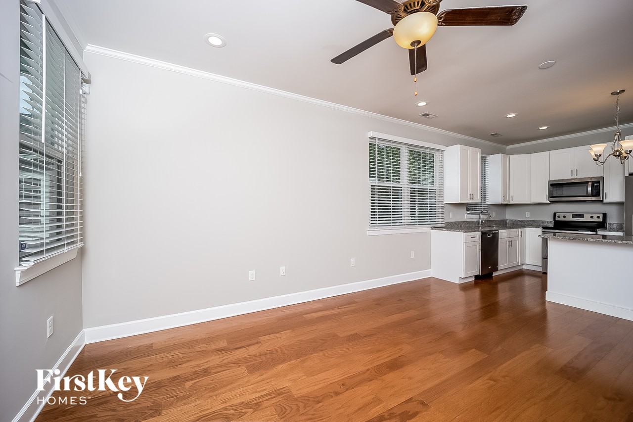 1331 Addykay Pl - Photo 4 of 15
