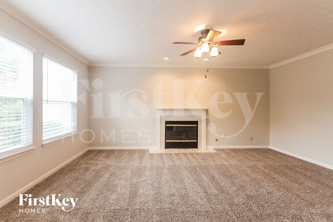 6262 Saddletree Dr - Photo 2 of 15