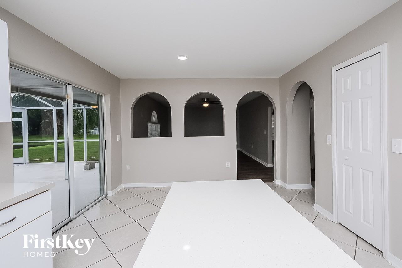 6409 Gondola Dr - Photo 2 of 15