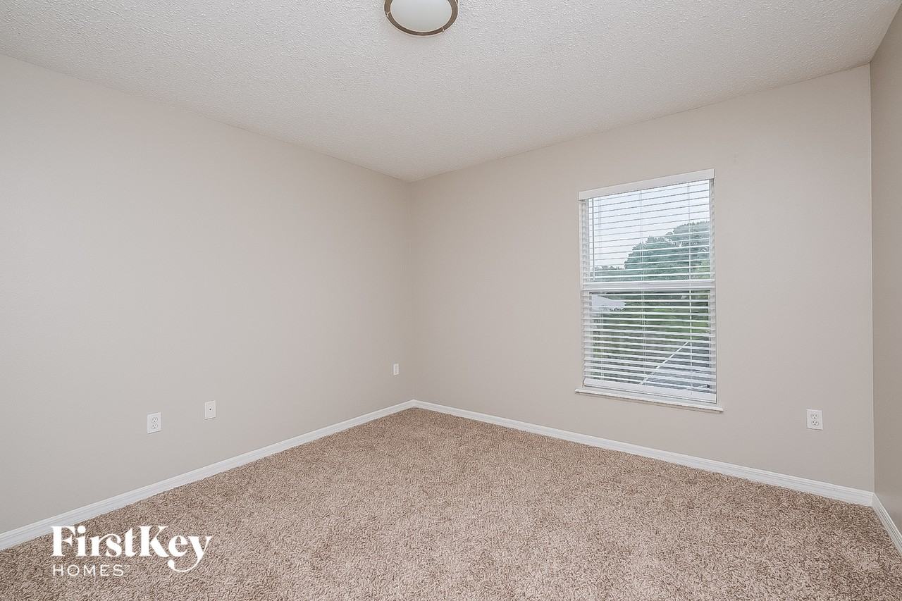 6409 Gondola Dr - Photo 5 of 15