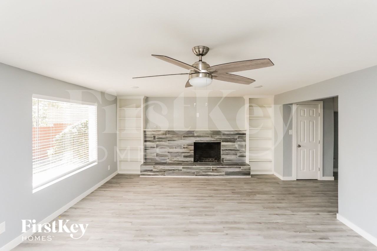 3208 Kiesthill Dr - Photo 2 of 15