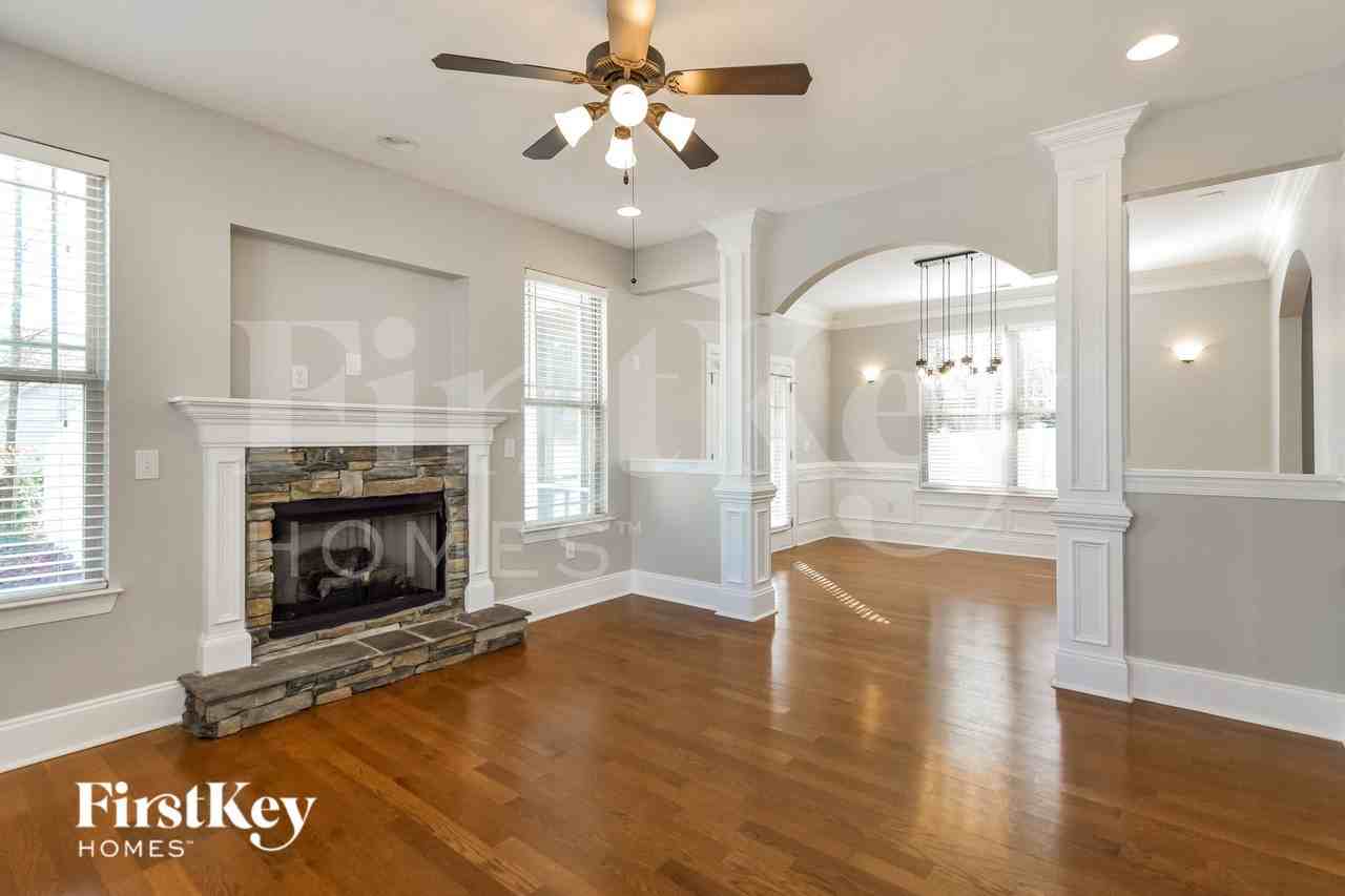 5201 Craftsman Ridge Dr - Photo 3 of 15