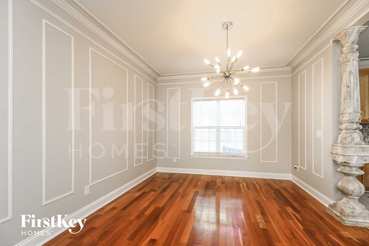 7240 Orchard Path Dr - Photo 4 of 15