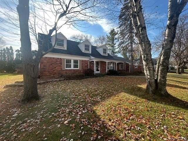 5659 Kingsmill Dr - Photo 4 of 50