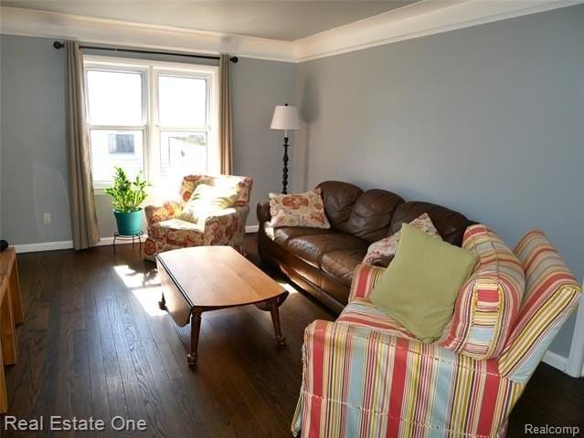 2881 Ellwood Ave - Photo 3 of 19