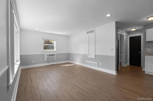 4401 Crooks Rd - Photo 2 of 10