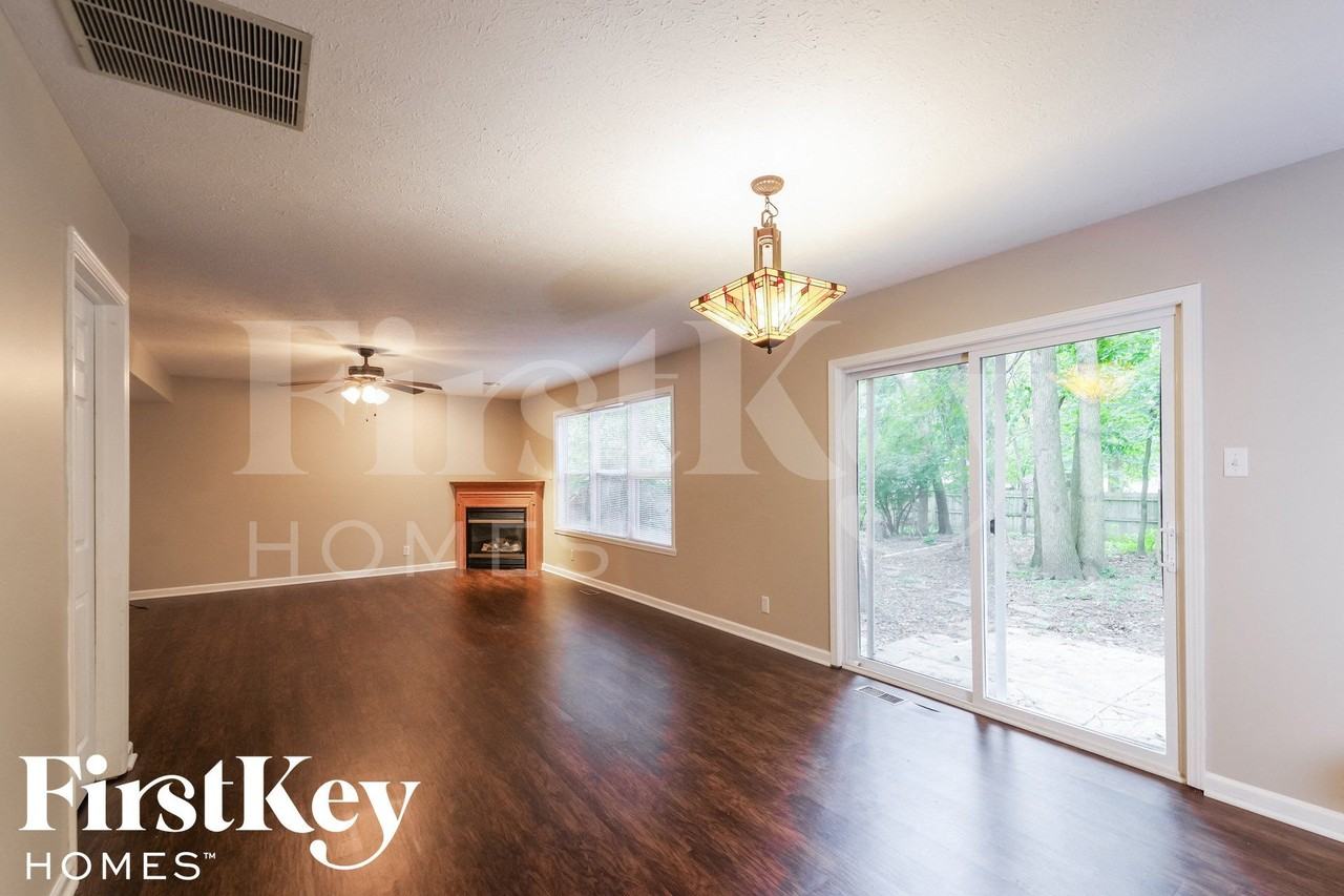 944 Breaside Ln - Photo 5 of 15