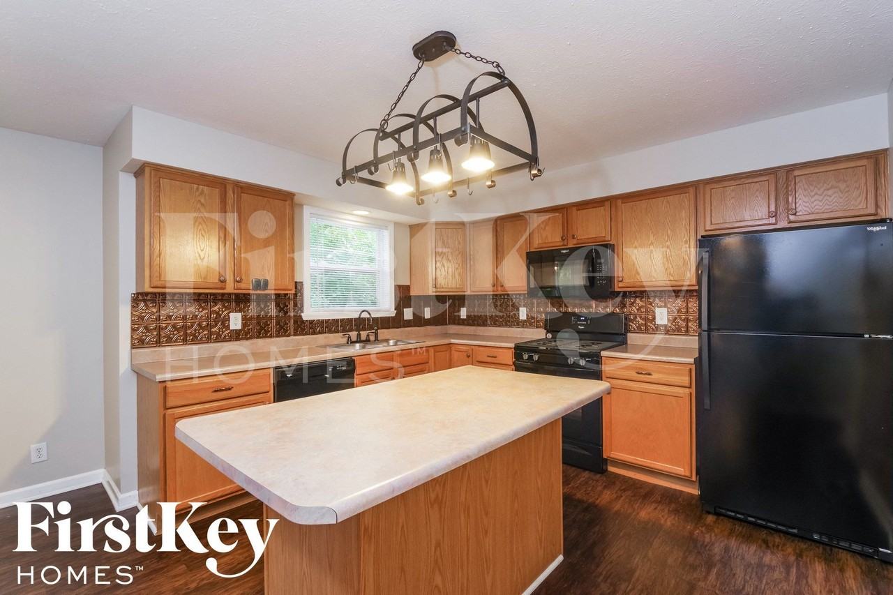 944 Breaside Ln - Photo 6 of 15