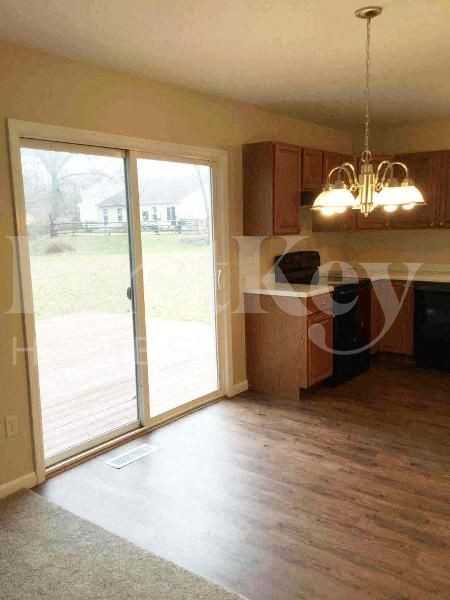 8218 Melrose Ln - Photo 6 of 22