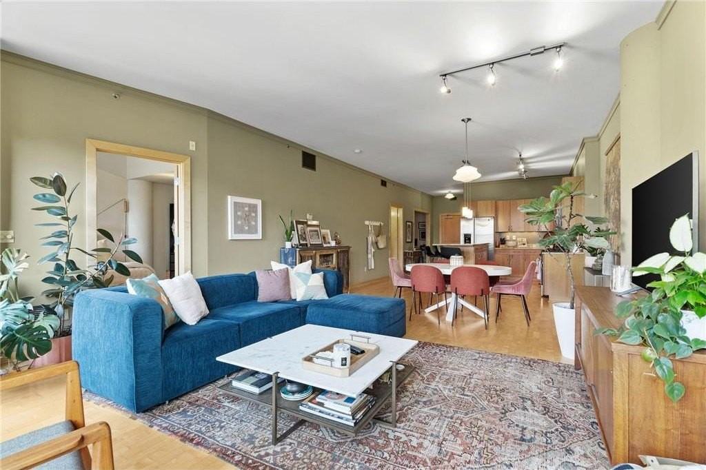 401 N 2nd St #611 - Photo 5 of 28