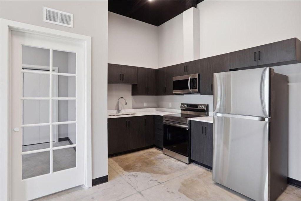 801 Se 9th St #205 - Photo 3 of 12