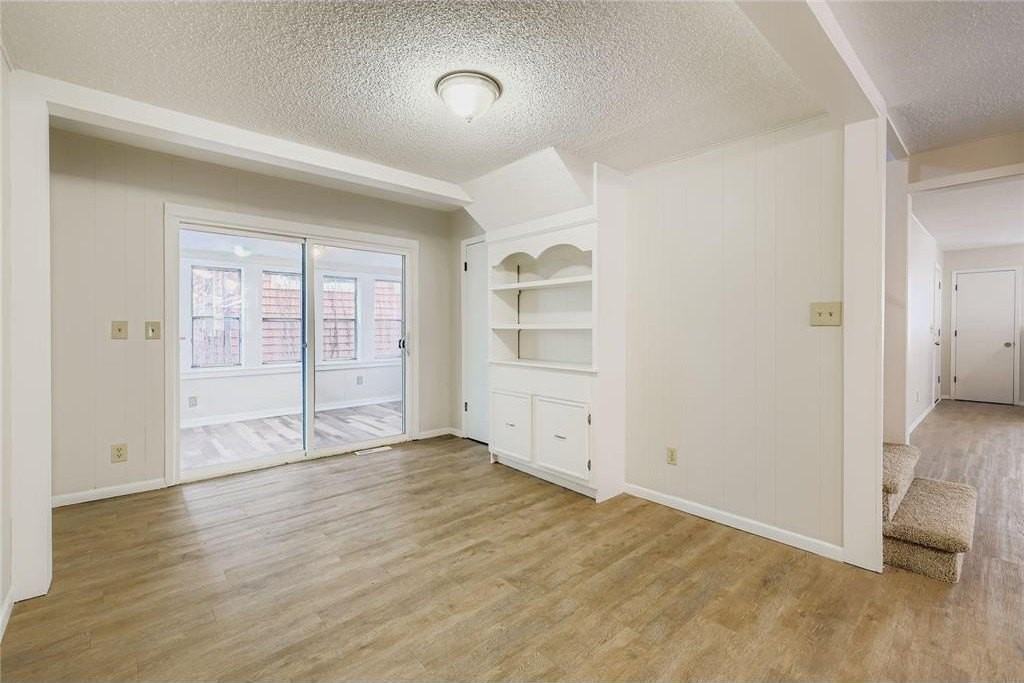 3448 Grimes Ave N - Photo 6 of 29