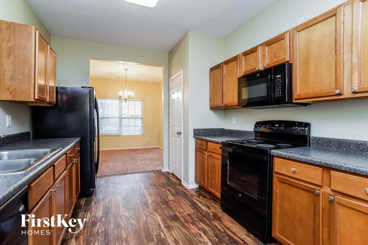 3418 Charterhall Ln - Photo 7 of 15