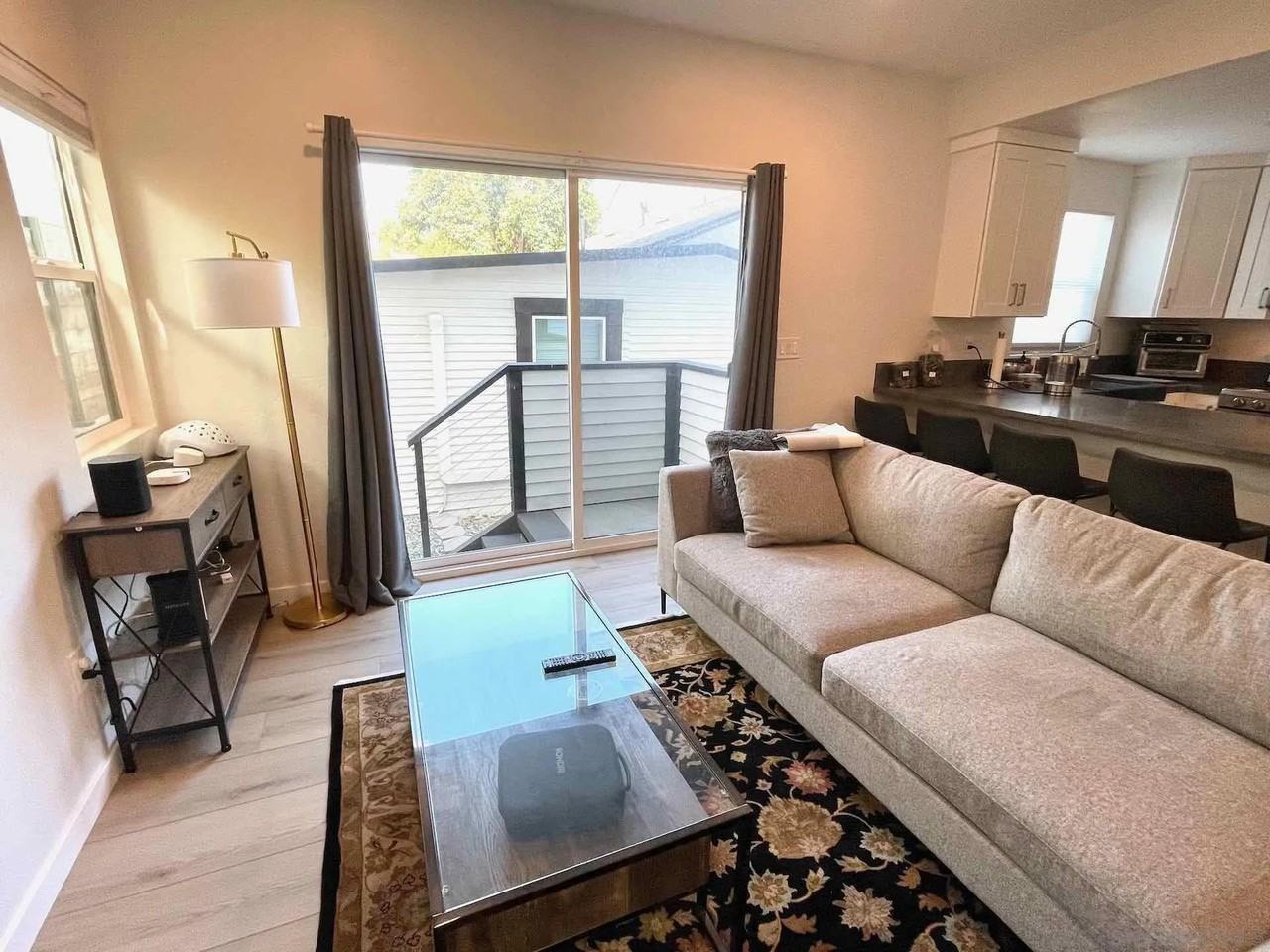 1949 Meade Ave - Photo 5 of 19