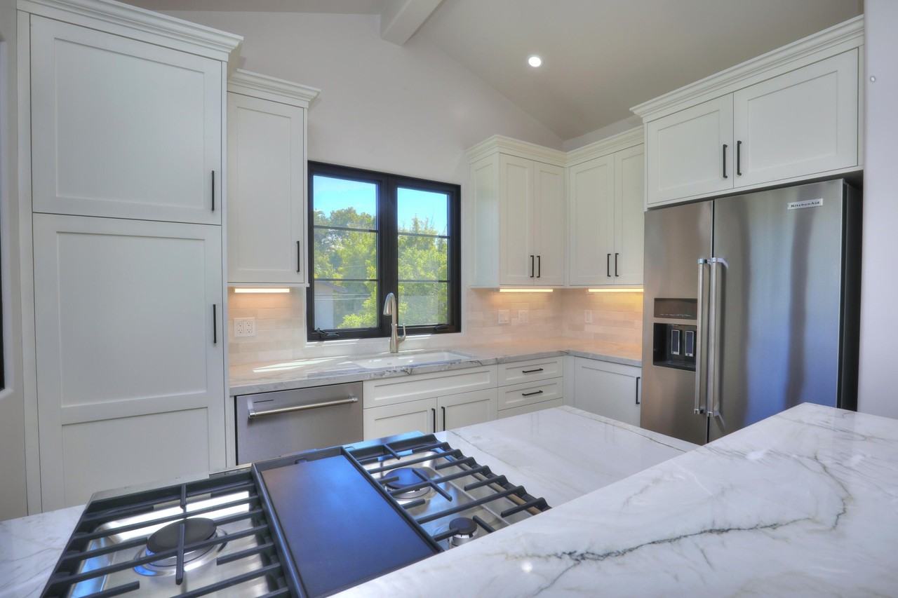 401 Orilla Del Mar Apt B - Photo 6 of 17