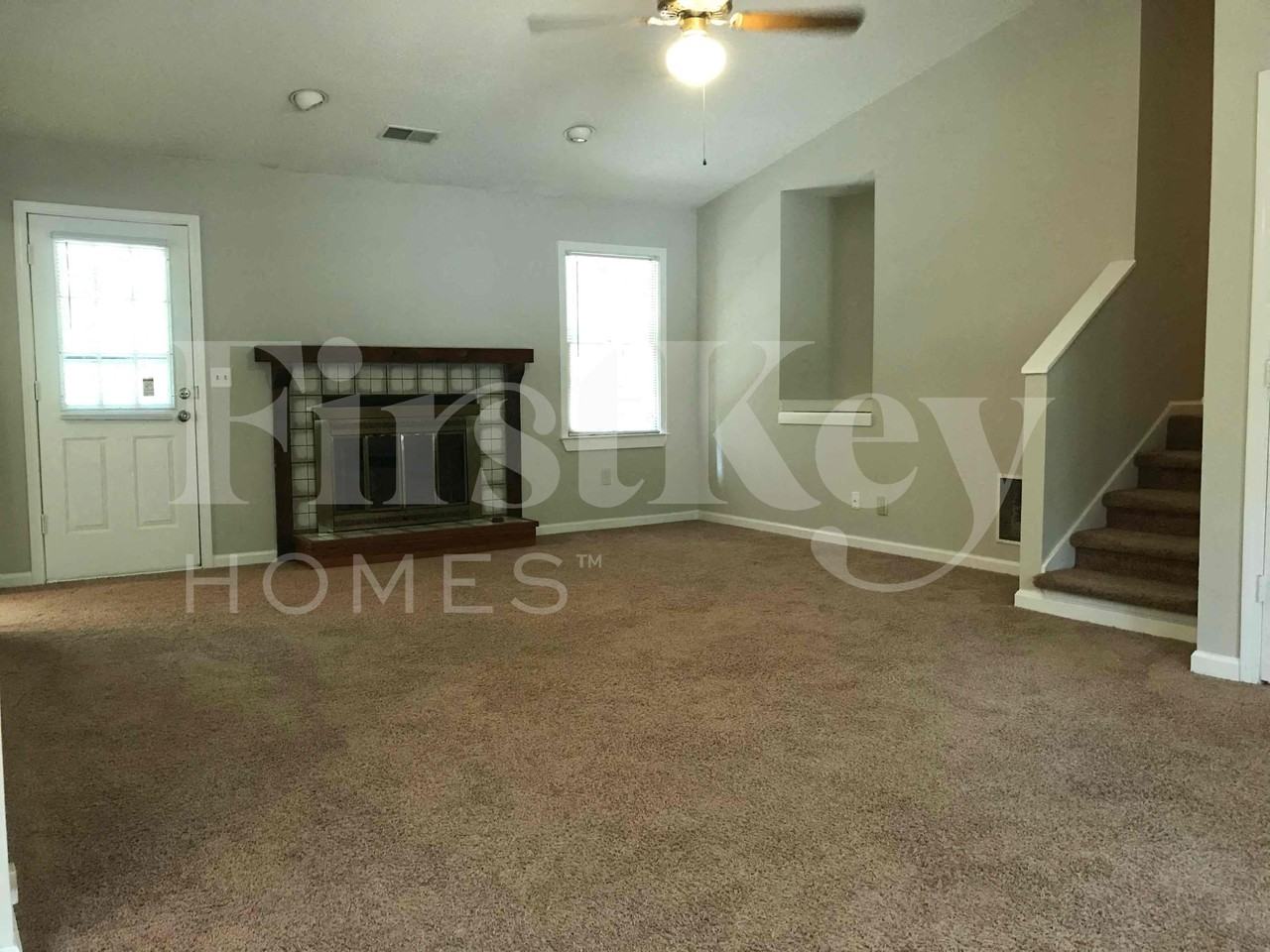 1201 Creekwood Cv - Photo 2 of 14