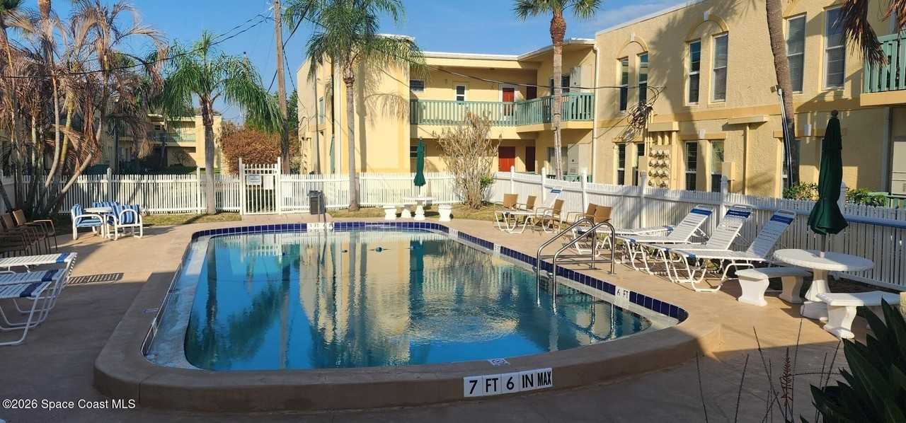 310 Taylor Ave #C19 - Photo 5 of 24