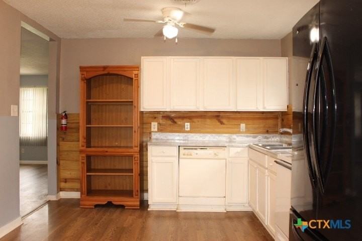 409 Short Ave - Photo 4 of 12