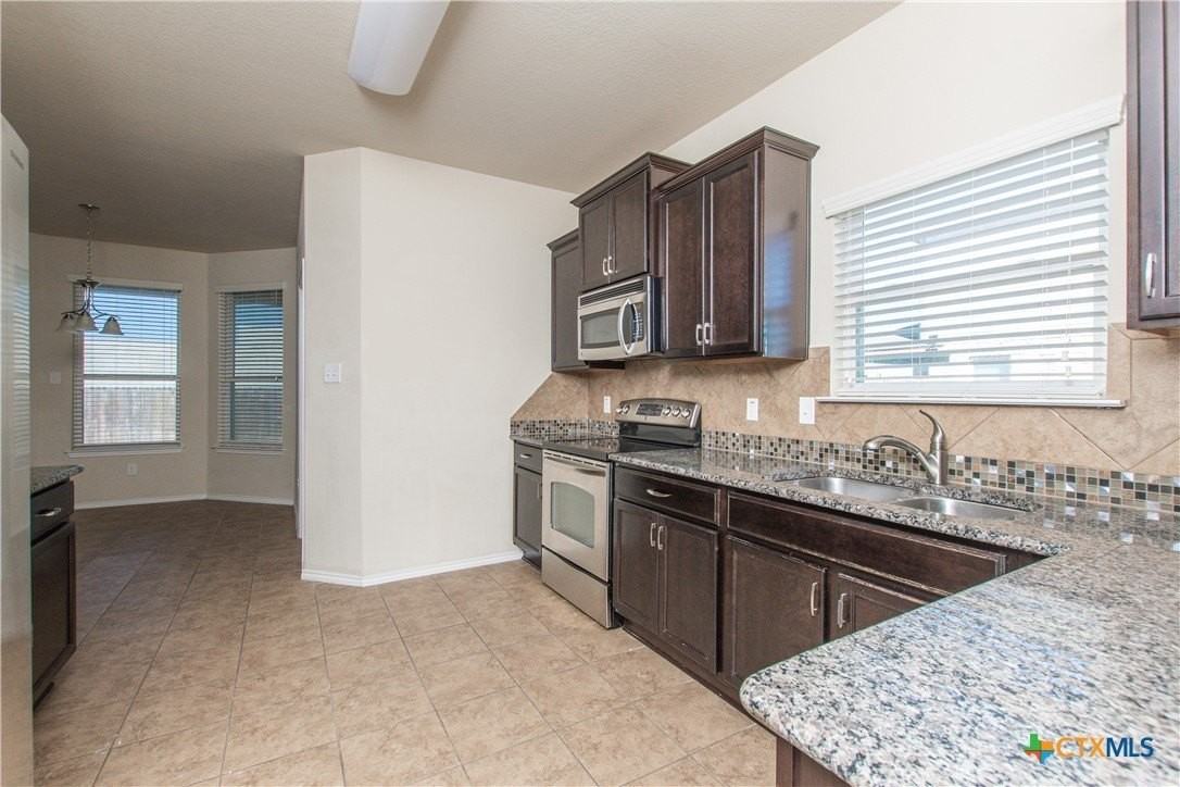 3007 Black Orchid Dr - Photo 4 of 27