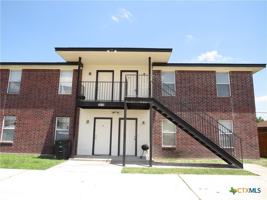 featured image of 2014 Cedarhill Dr Apt D #Apt D