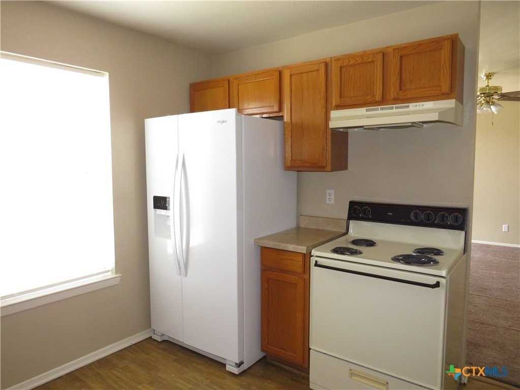 2014 Cedarhill Dr #D - Photo 4 of 12