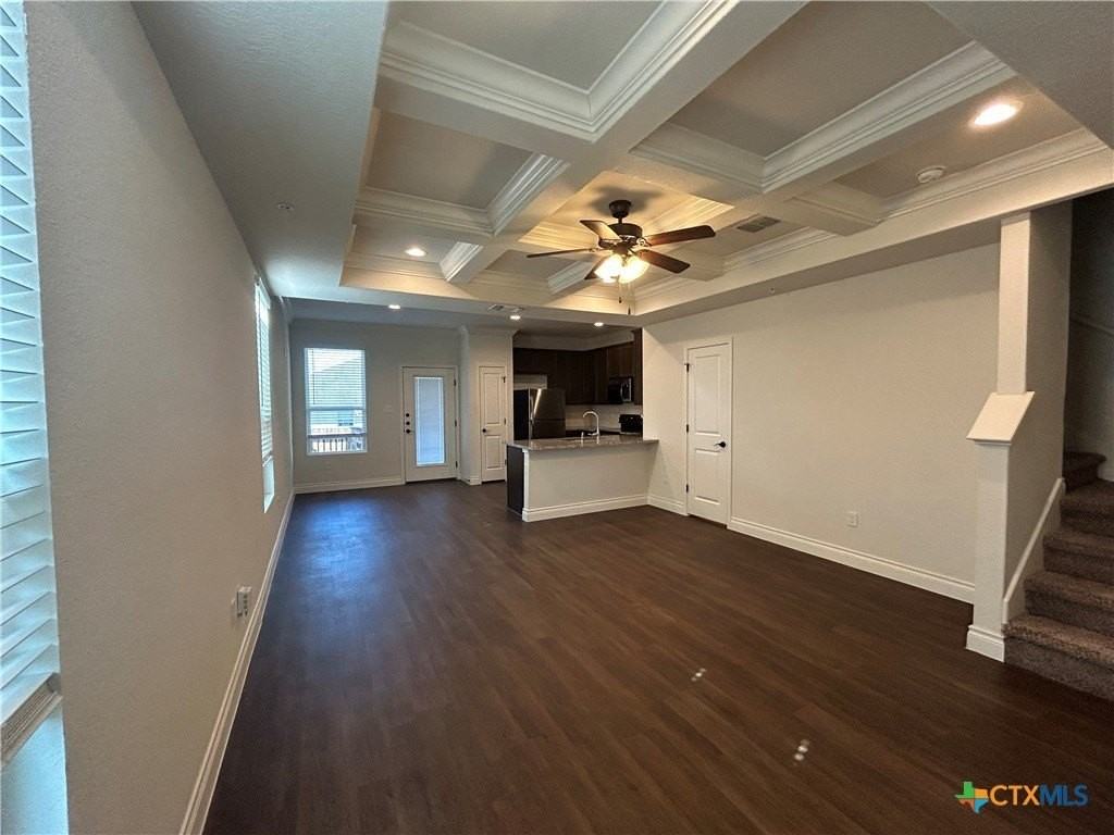 320 Untermaier St - Photo 2 of 19