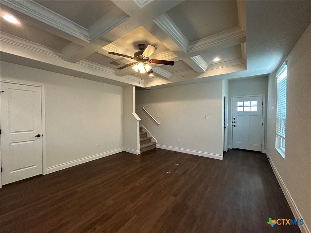 320 Untermaier St - Photo 3 of 19