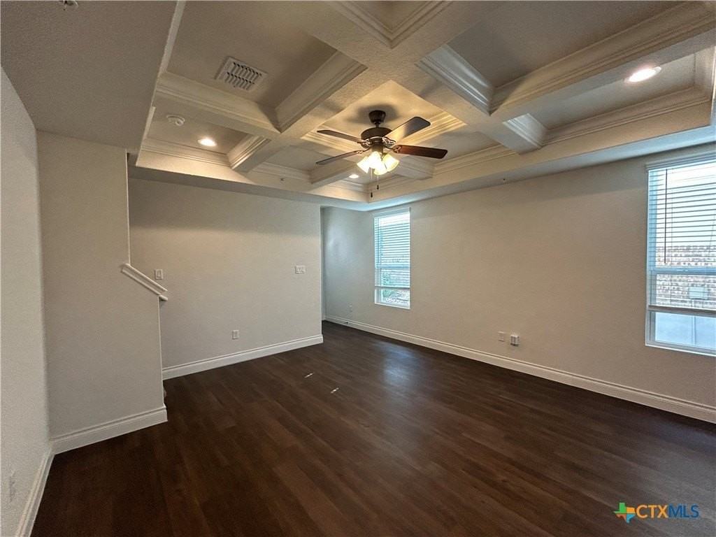 320 Untermaier St - Photo 4 of 19