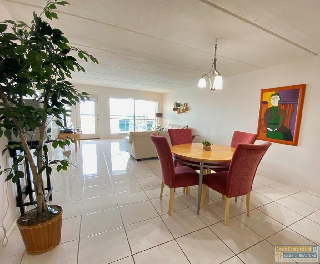 404 Padre Blvd - Photo 2 of 12