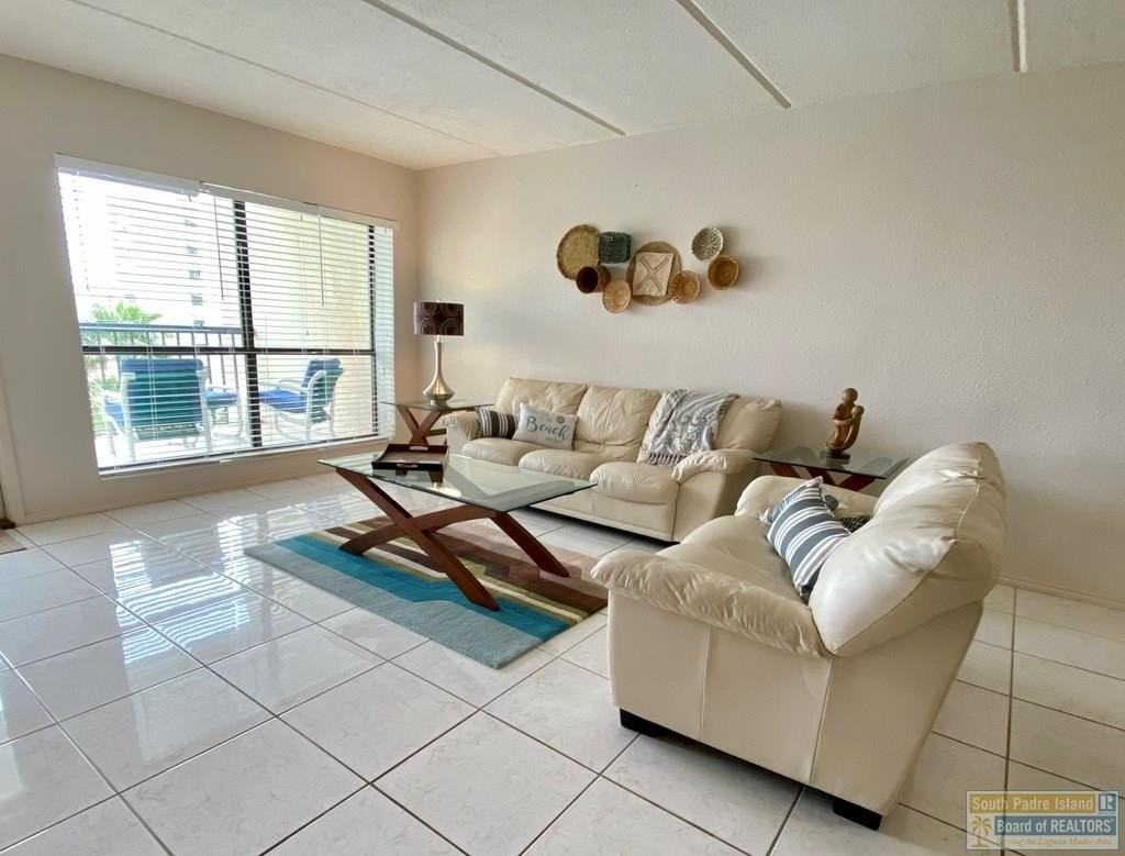 404 Padre Blvd - Photo 4 of 12