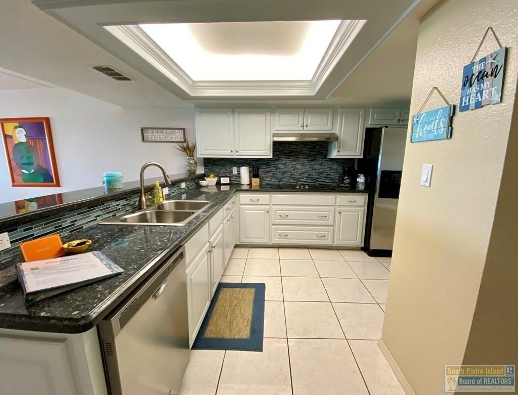 404 Padre Blvd - Photo 6 of 12