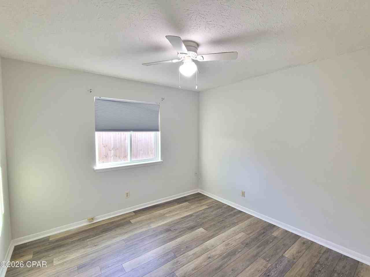 1727 Illinois Ave - Photo 7 of 18