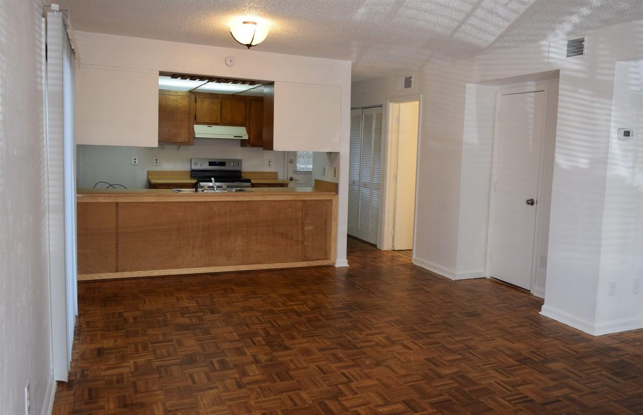 815 Timbers Ct - Photo 6 of 22