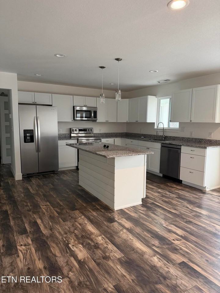 1281 Swan Pond Circle Rd - Photo 3 of 14