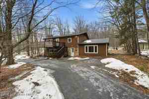 featured image of 3529 Winding Way