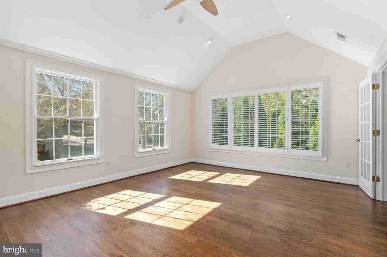 4849 Rodman St Nw - Photo 4 of 30