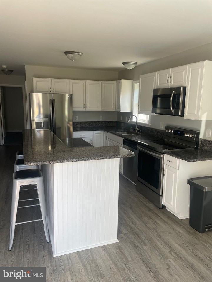 38901 Sea Gull Rd - Photo 3 of 10