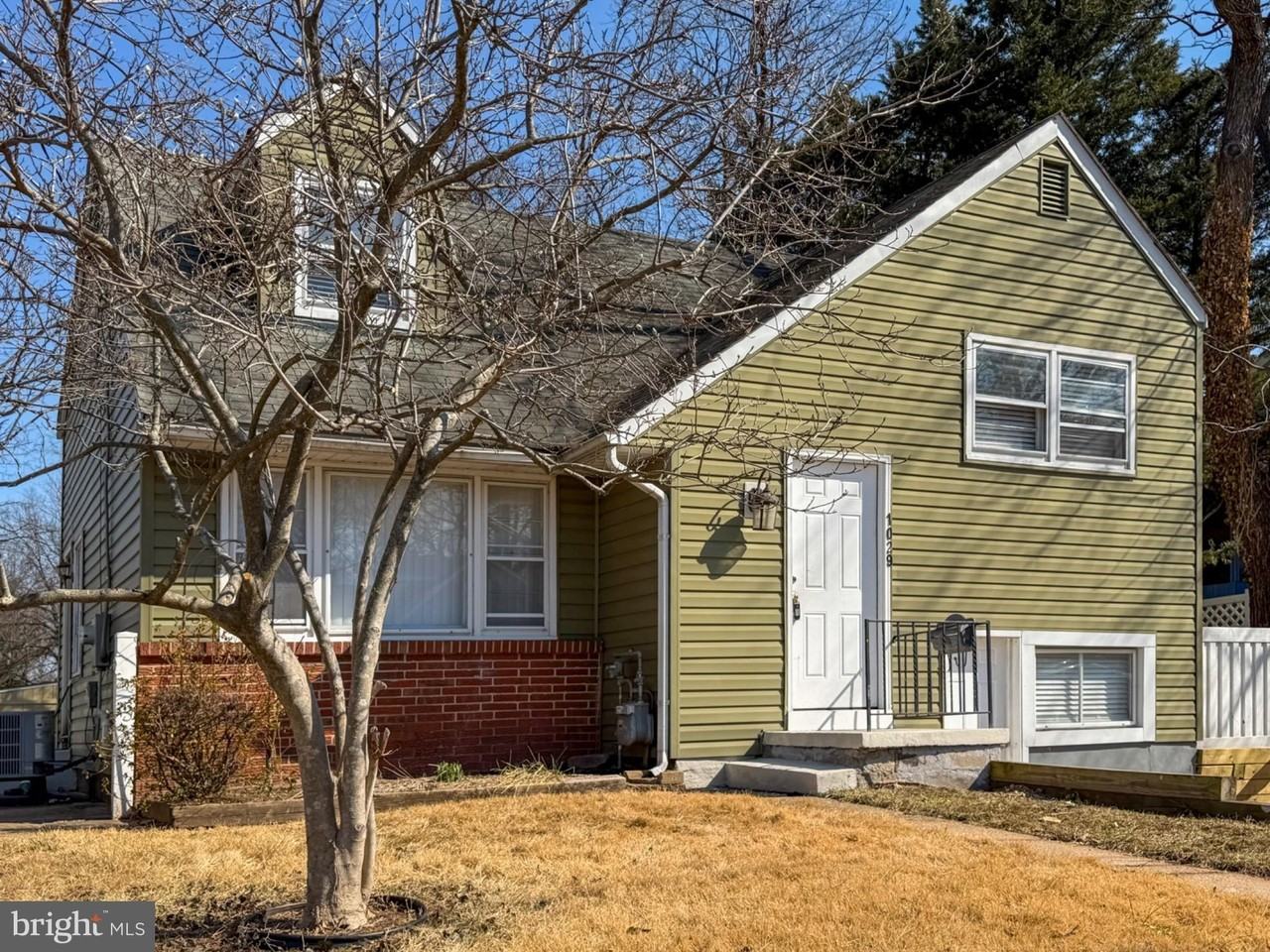 1029 Sharon Dr - Photo 2 of 21