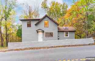 featured image of 292 Macopin Rd