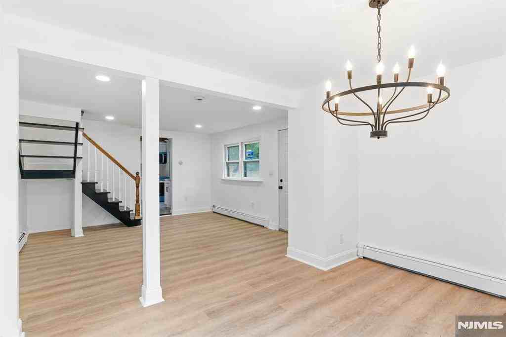 292 Macopin Rd - Photo 3 of 25