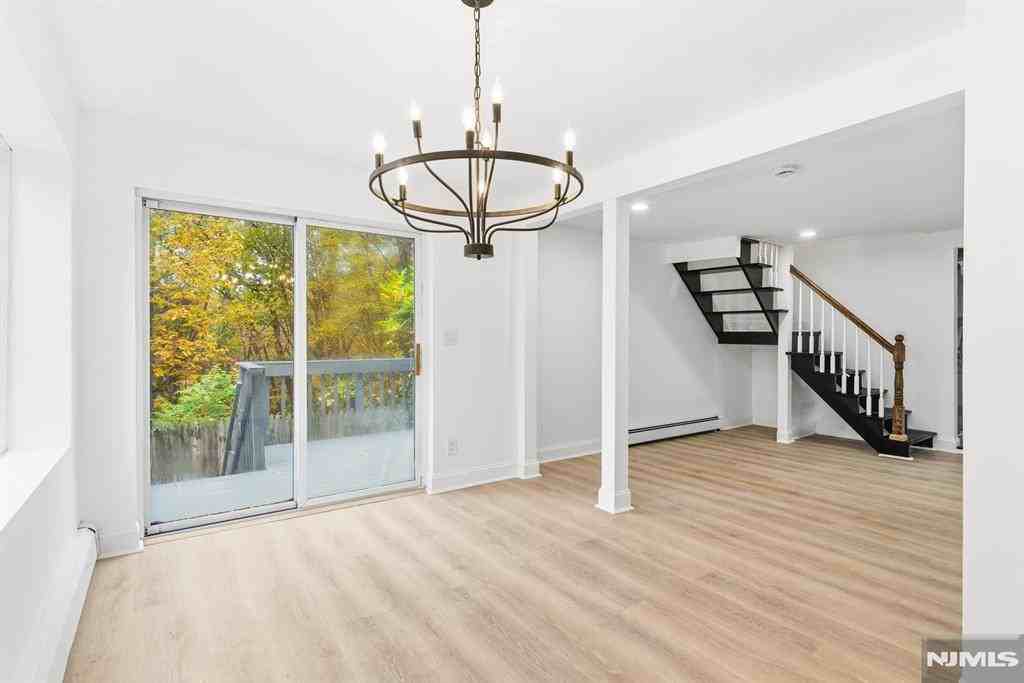 292 Macopin Rd - Photo 4 of 25