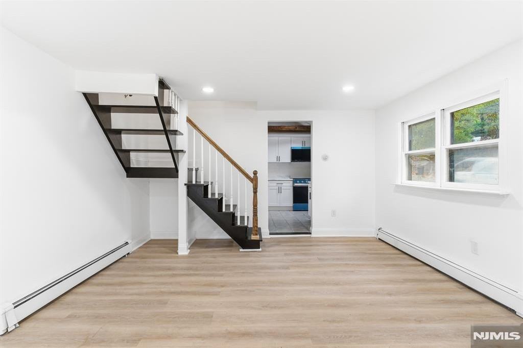 292 Macopin Rd - Photo 7 of 25