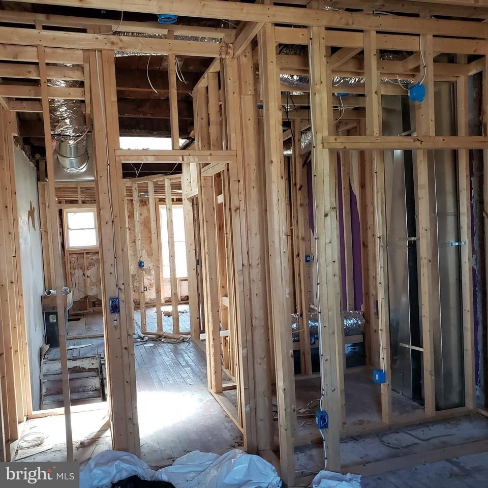 37 Wheeler Ave - Photo 2 of 5