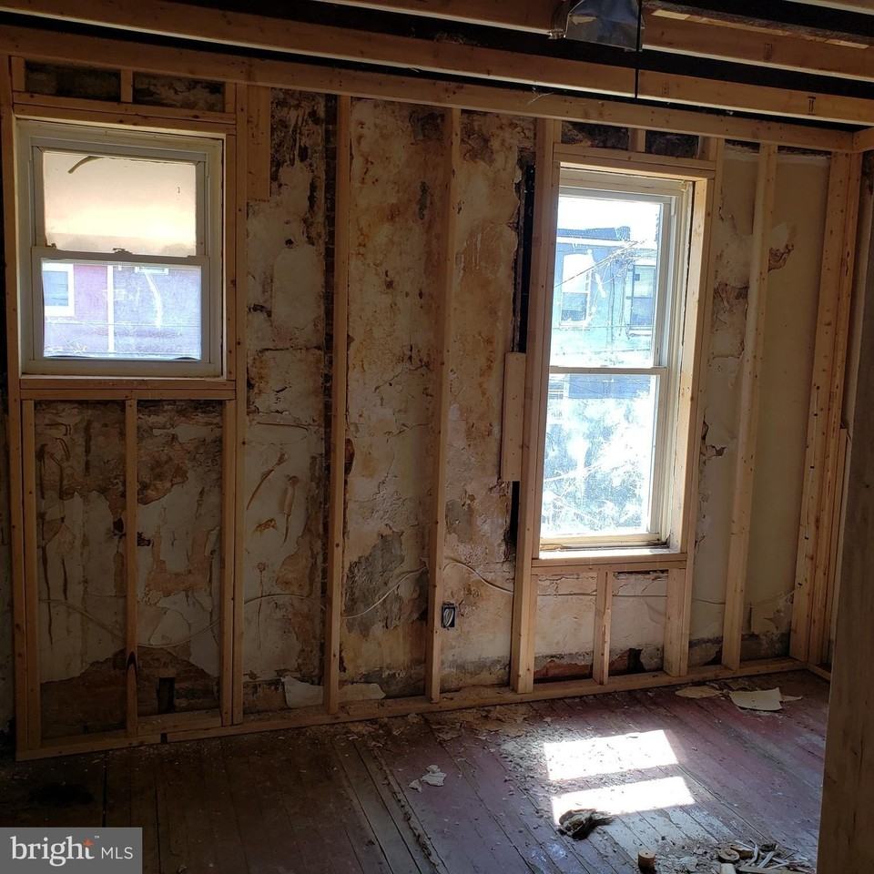 37 Wheeler Ave - Photo 4 of 5