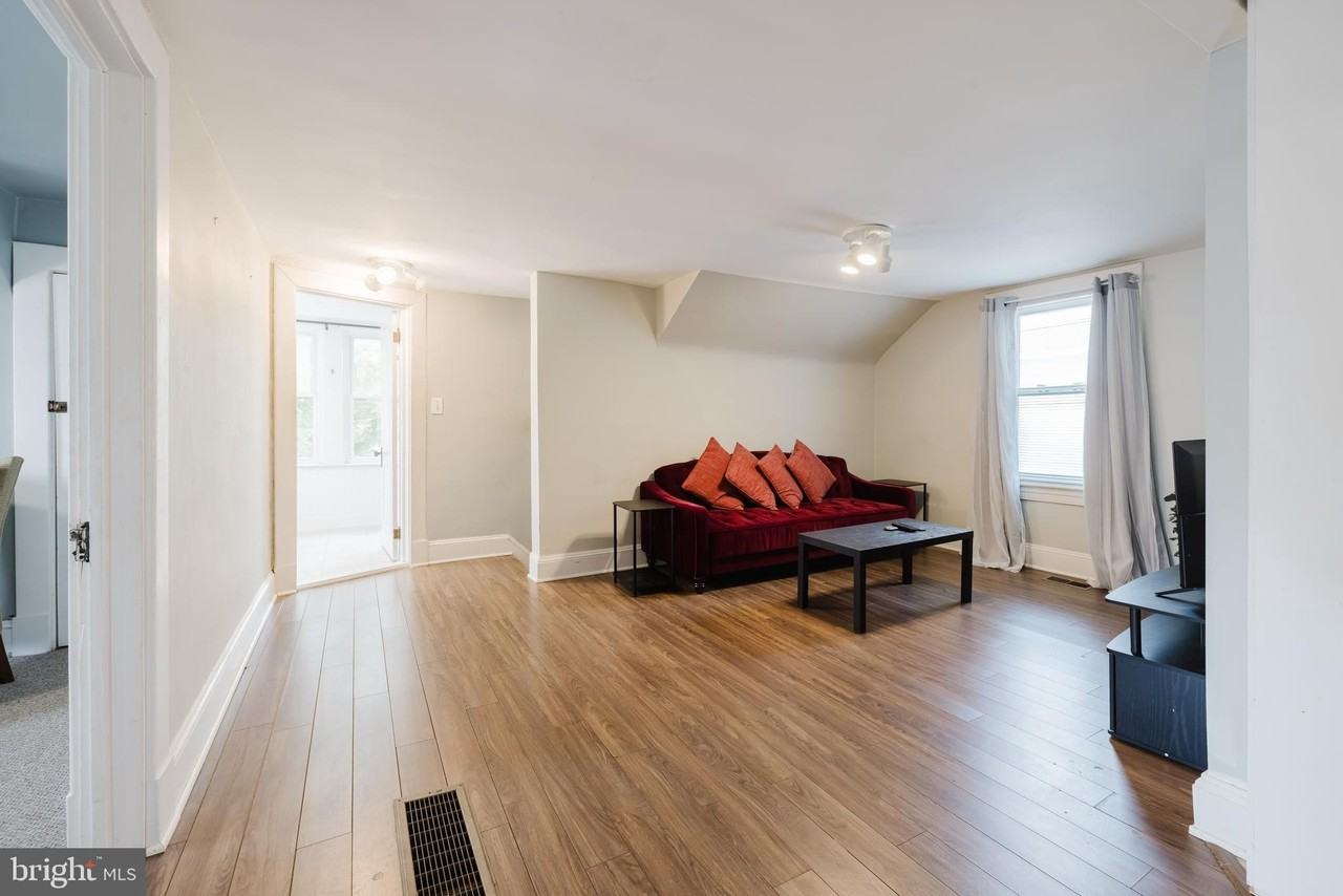 34 Burke Ave - Photo 3 of 15