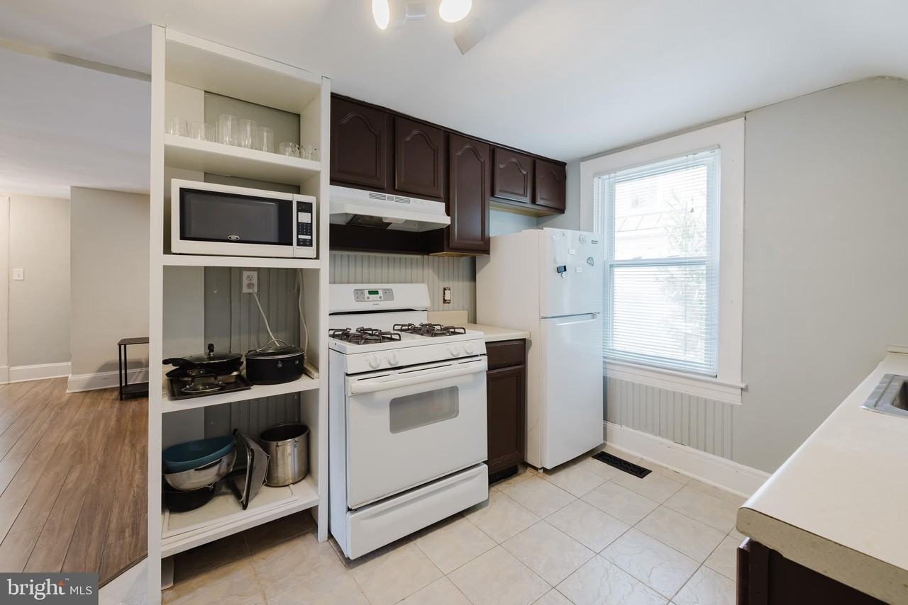 34 Burke Ave - Photo 5 of 15