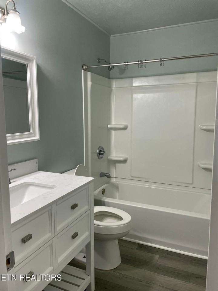 306 N Ridge Ave - Photo 6 of 18