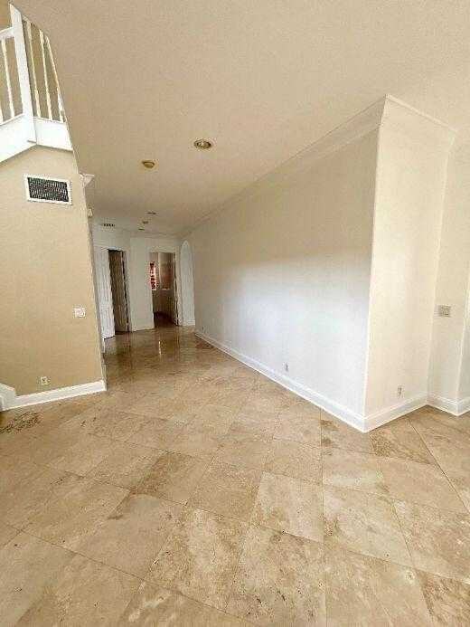 Beacon Cir - Photo 4 of 14