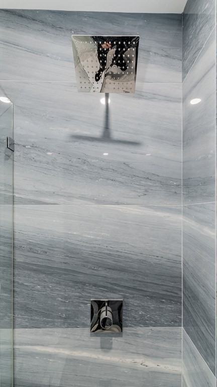 555 E 5th St - Photo 7 of 15